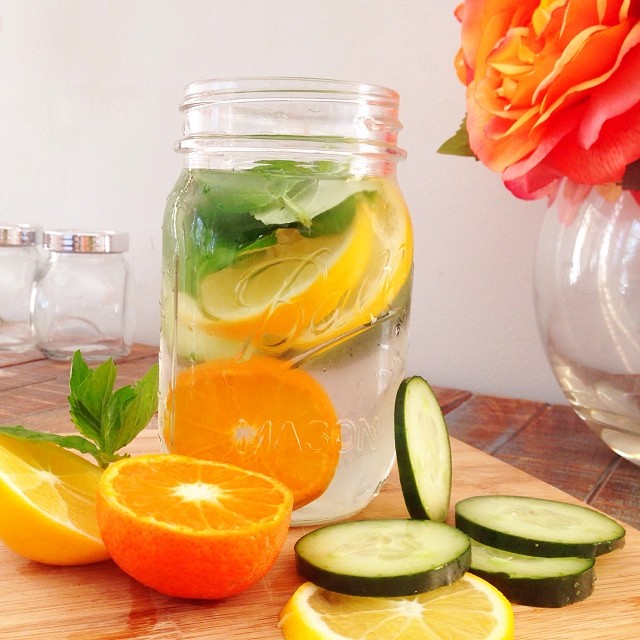 φώτο-αποτοξινωτικό νερό πορτοκάλι